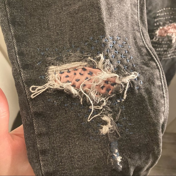 Levi’s 721 high waisted skinny distressed patch - Picture 4 of 7